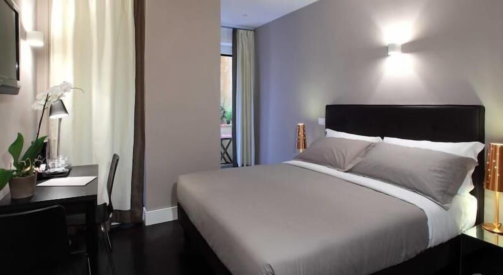 undefined Residence Regola 3