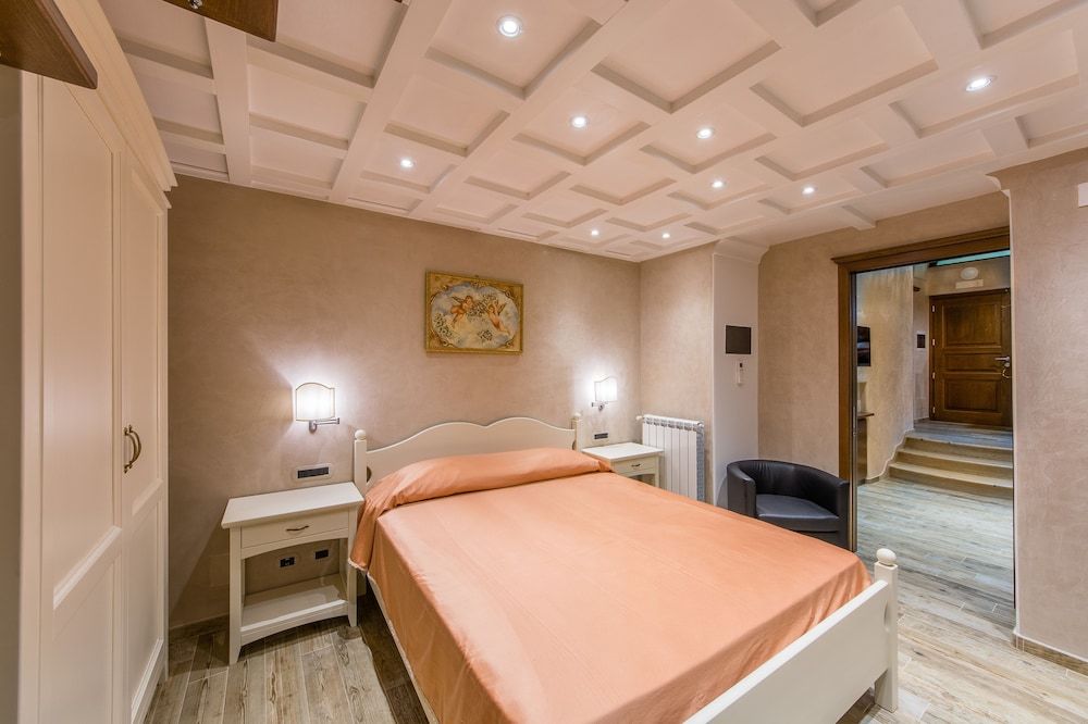 Luxury Apartment, Multiple Beds, Garden View