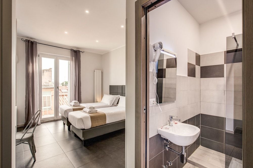 undefined Floor 6 by DOT Suites 9