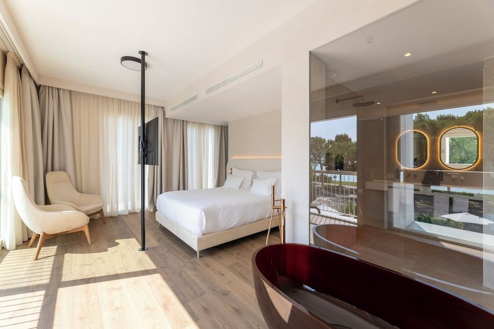 Hi Hotels Sirmione - Lakeview Pool Deluxe Suite, Lake View 4