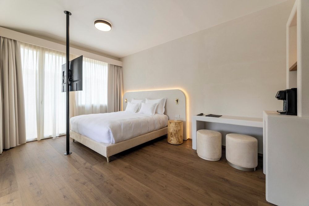 Hi Hotels Sirmione - Lakeview Pool Junior Suite, Hot Tub 6