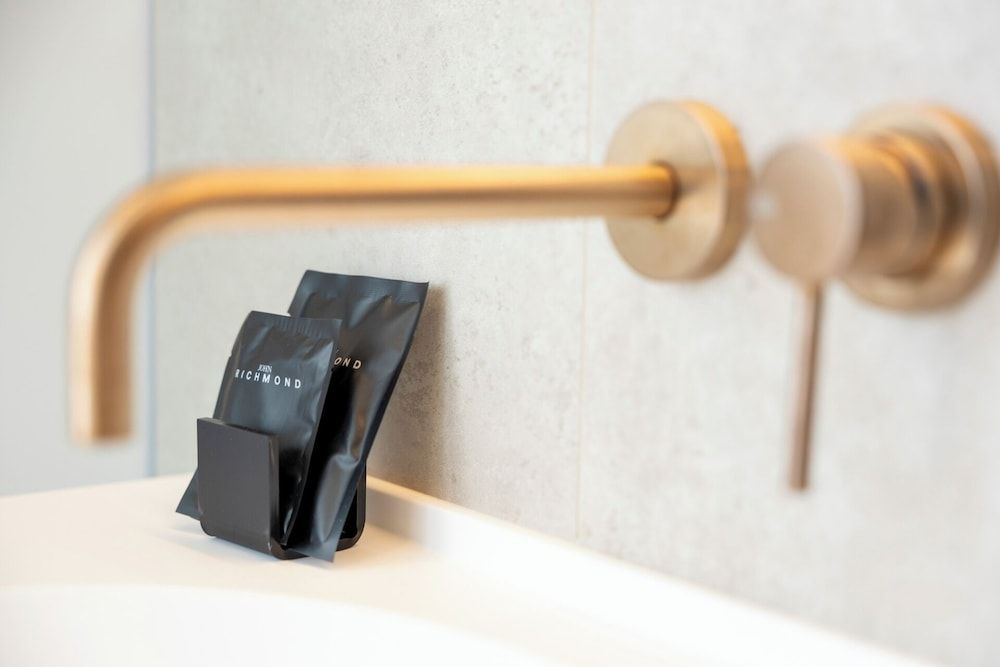 Hi Hotels Sirmione - Lakeview Pool Junior Suite, Hot Tub 13