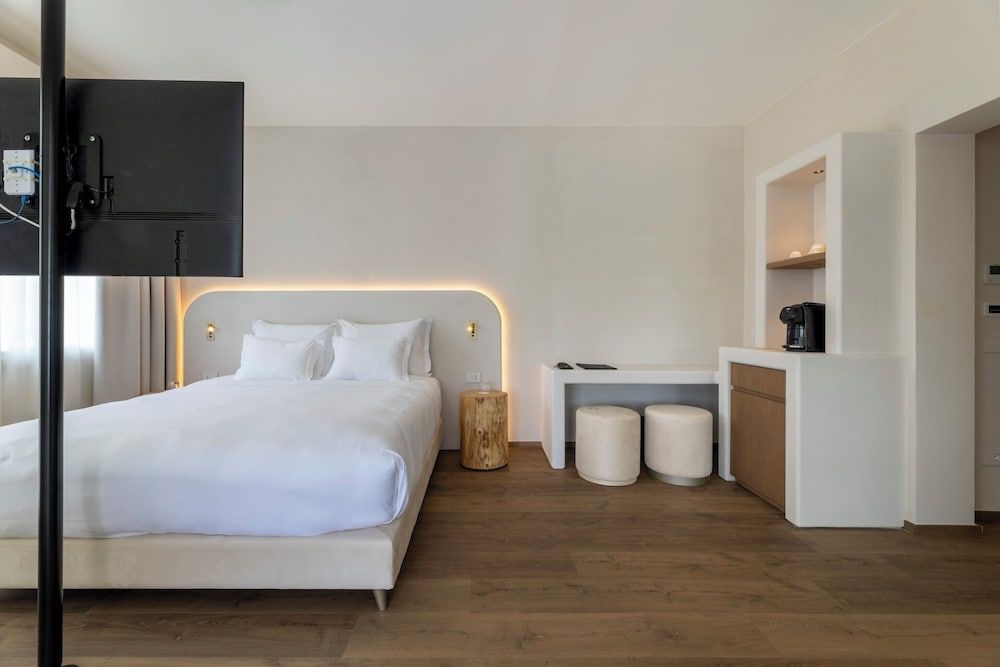 Hi Hotels Sirmione - Lakeview Pool Junior Suite, Hot Tub 4