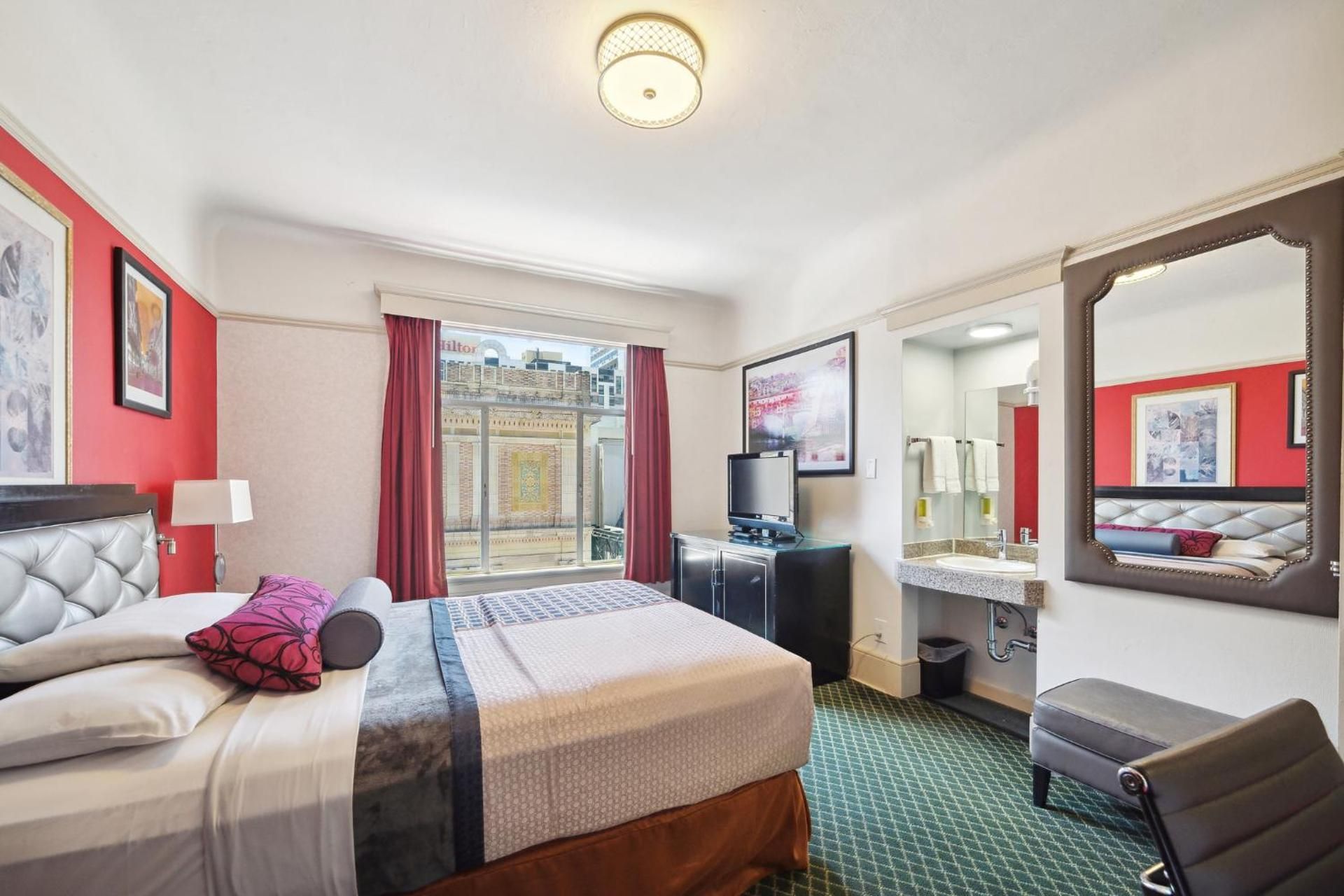 Queen Room