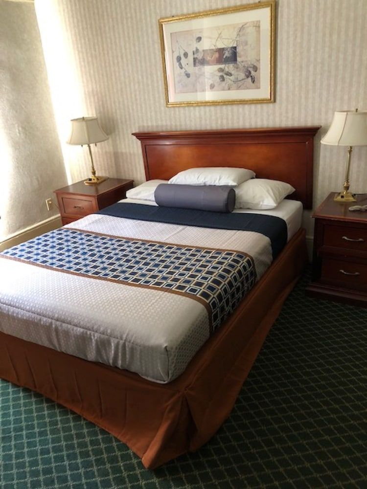 undefined Union Square Plaza Hotel 2