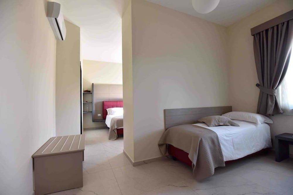Superior Triple Room (Iris)