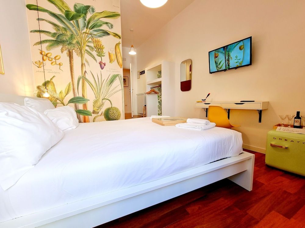 Napoli Tree - Lungomare Classic Double Room 19