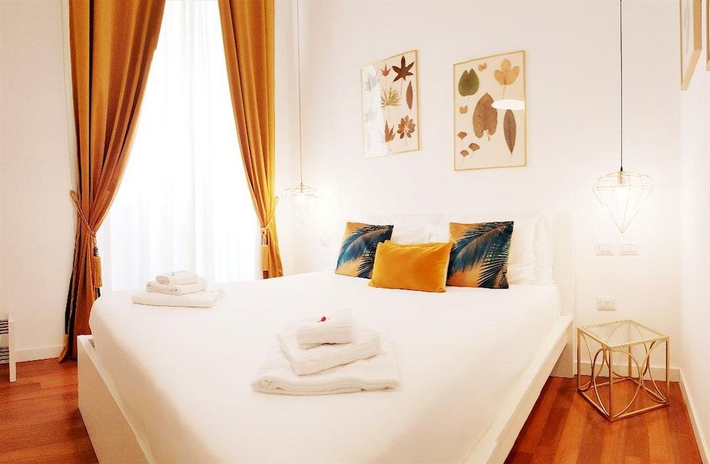 Napoli Tree - Lungomare Classic Double Room 9