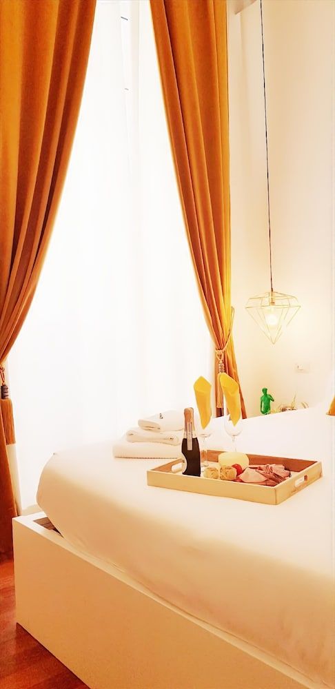 Napoli Tree - Lungomare Classic Double Room 7