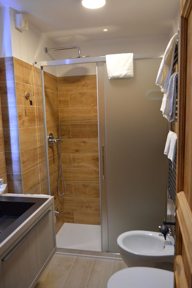 Montana Triple Room 8