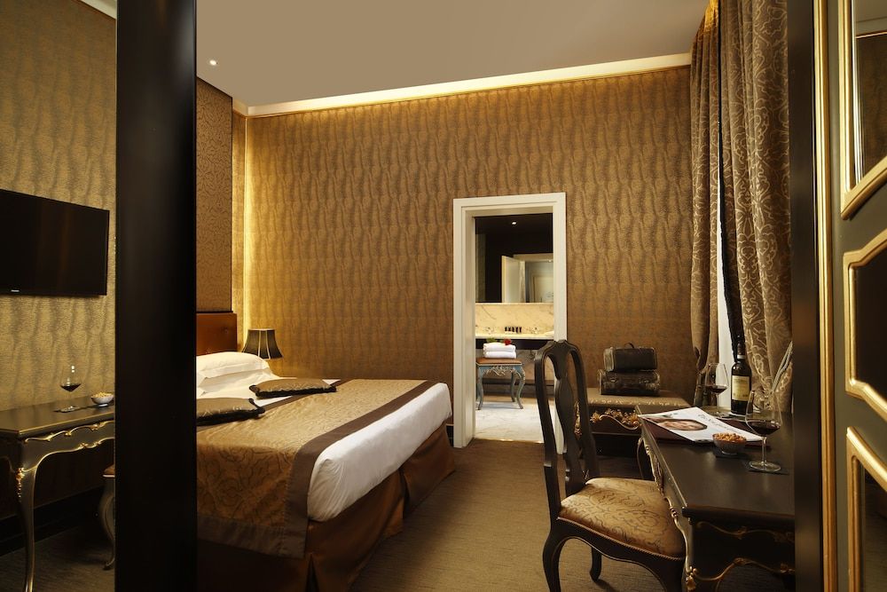 Aqua Palace Hotel Double Room 5