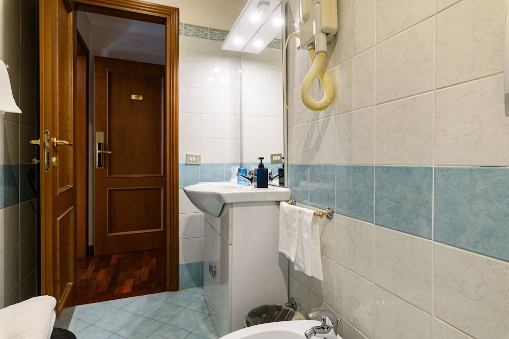 Domus Julia Standard Double Room, 1 Double Bed 13