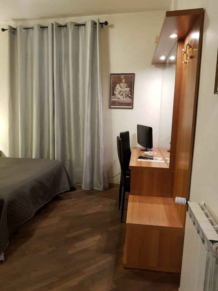 Domus Julia Standard Double Room, 1 Double Bed 16