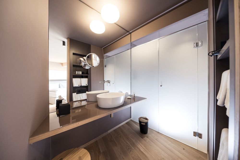 Romantic Suite, Balcony