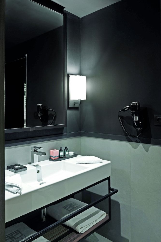 Parioli Place Deluxe Double Room, 1 King Bed 17