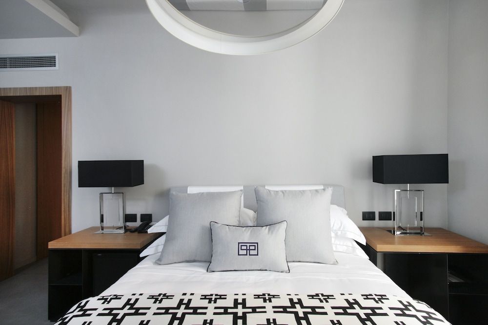 Parioli Place Deluxe Double Room, 1 King Bed 13