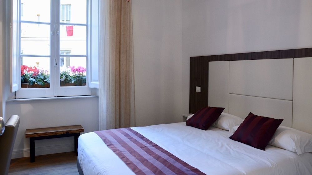 Duomo Residence Standard Double Room 2