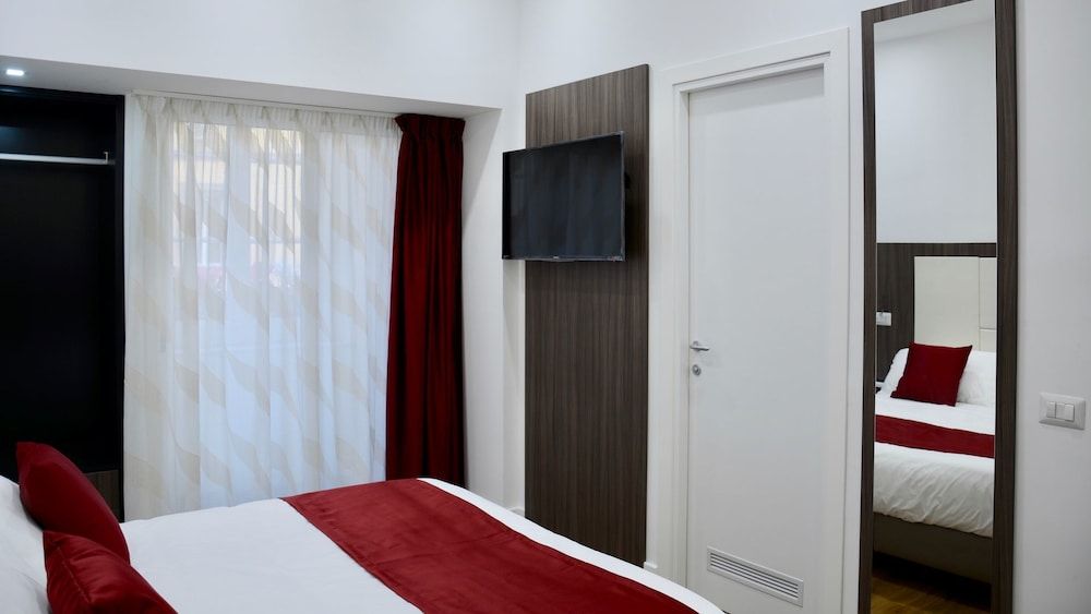 Duomo Residence Standard Double Room 4