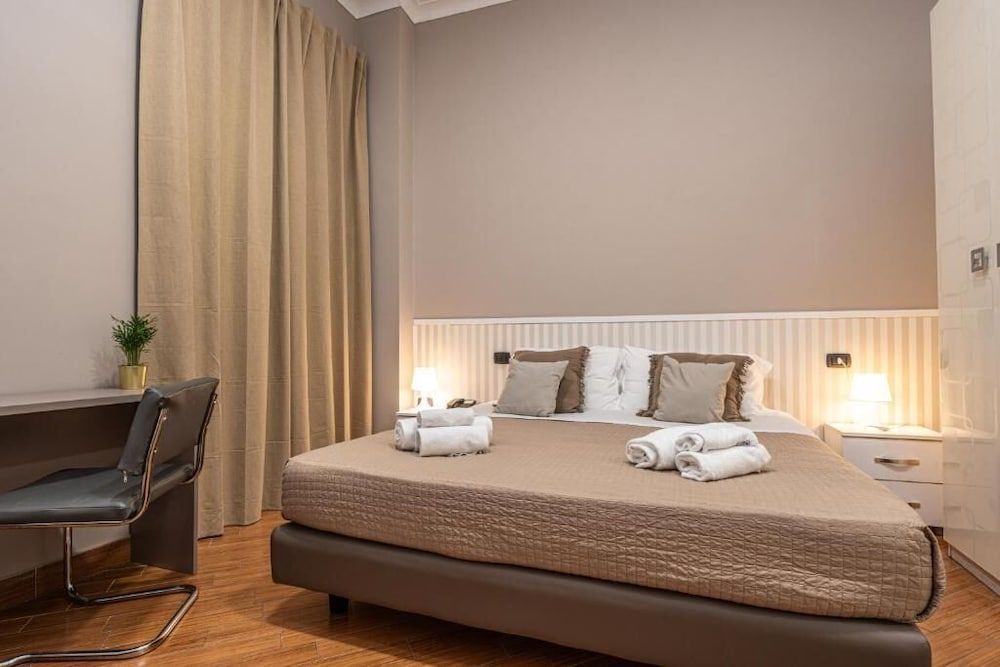undefined Hotel Diamond 2