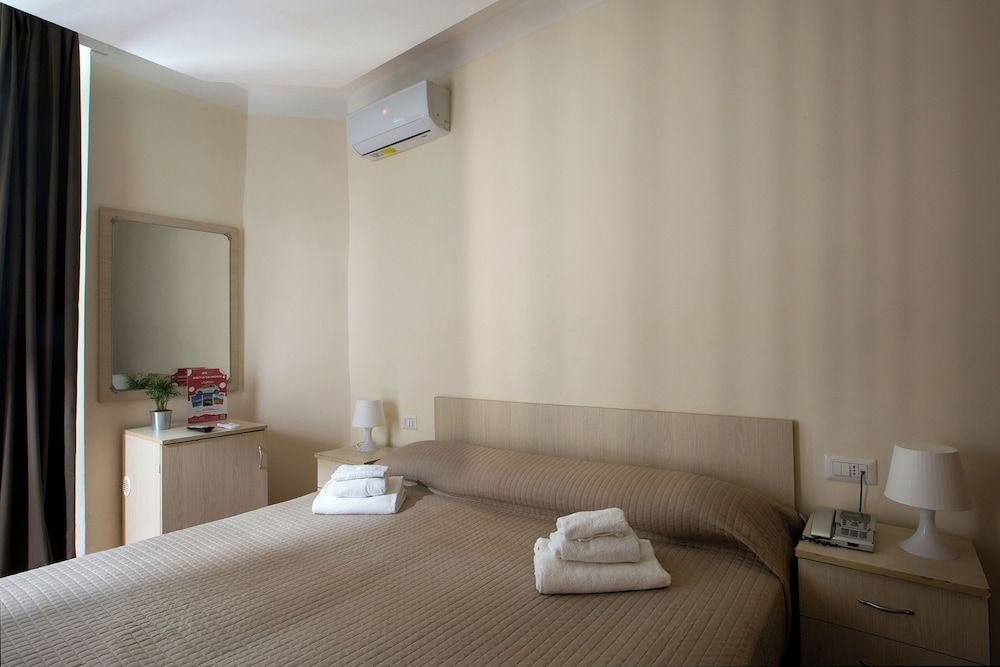 undefined Hotel Diamond 5