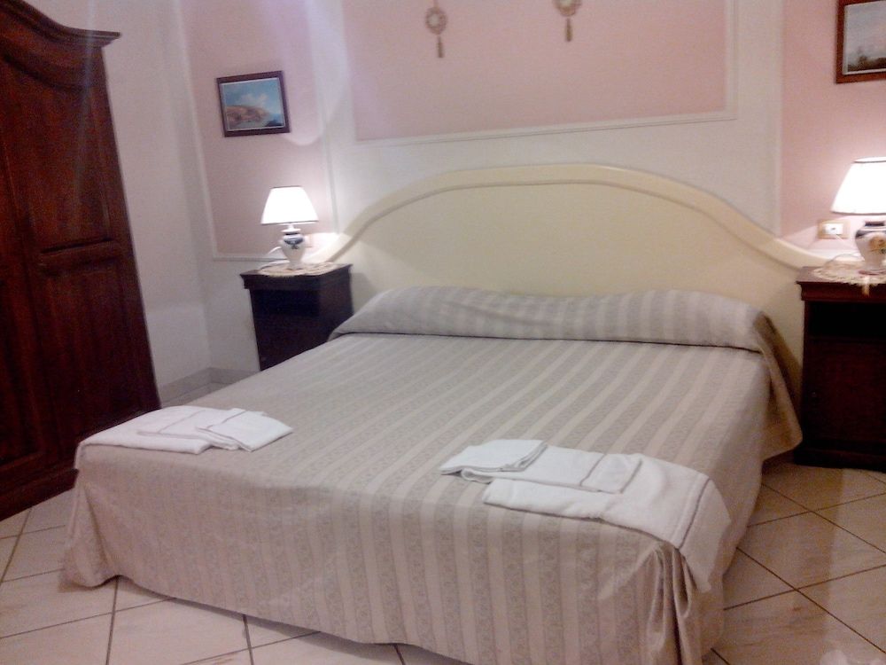 undefined Napoli Centrale 3