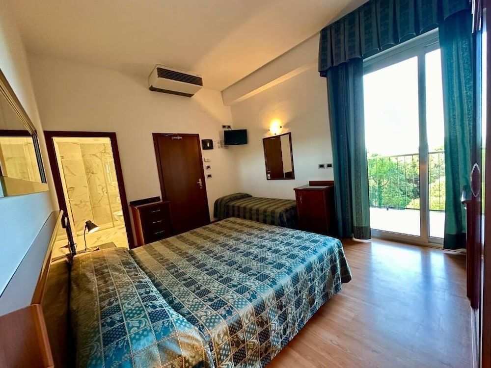 Comfort Triple Room, Balcony