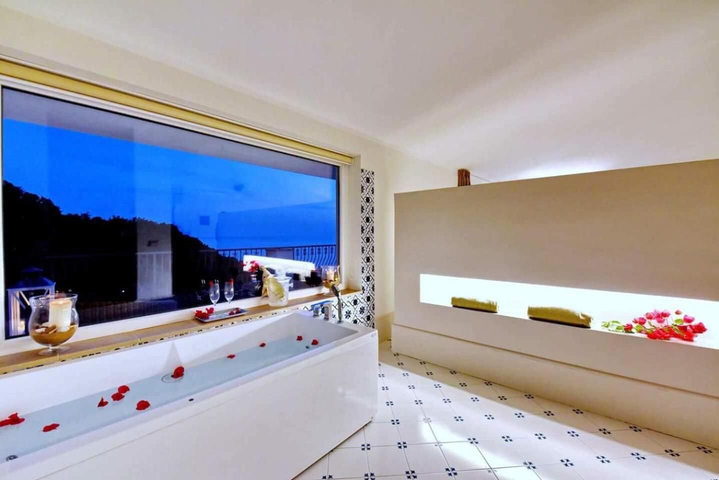 King Suite with Spa Bath