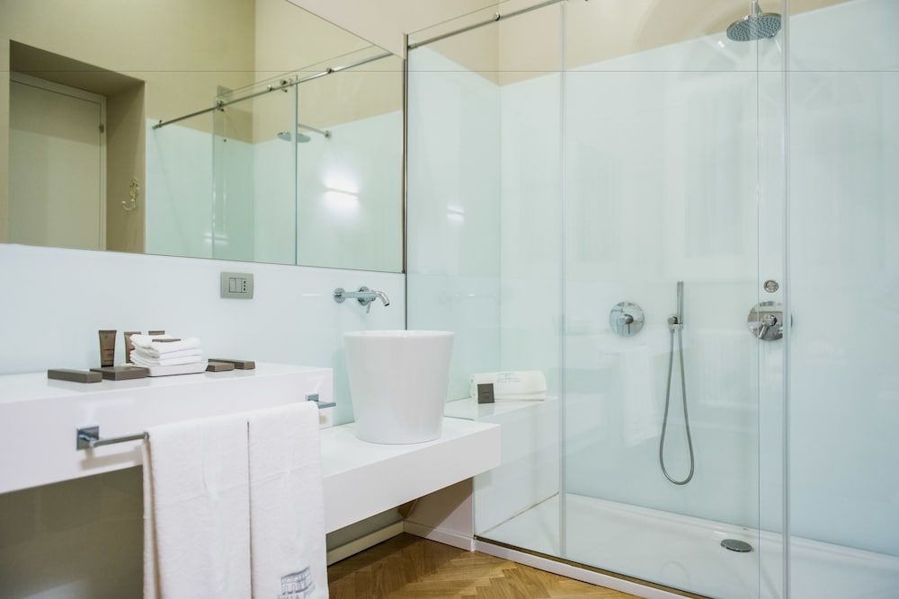 Villa Pulejo Superior Double or Twin Room, Bathtub 8