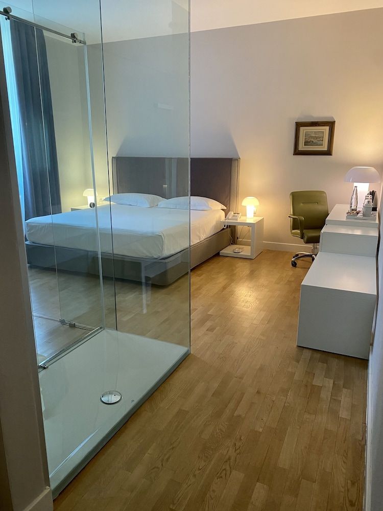 Villa Pulejo Superior Double or Twin Room, Bathtub 4