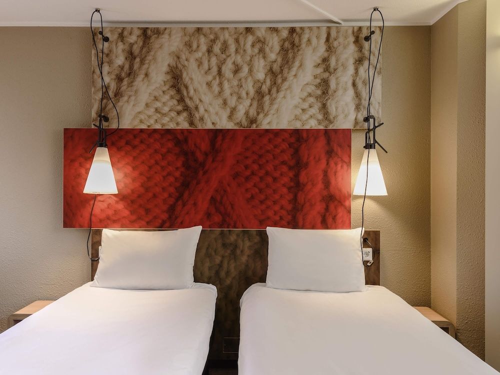 ibis Muenchen City Standard Twin Room, 2 Twin Beds 3