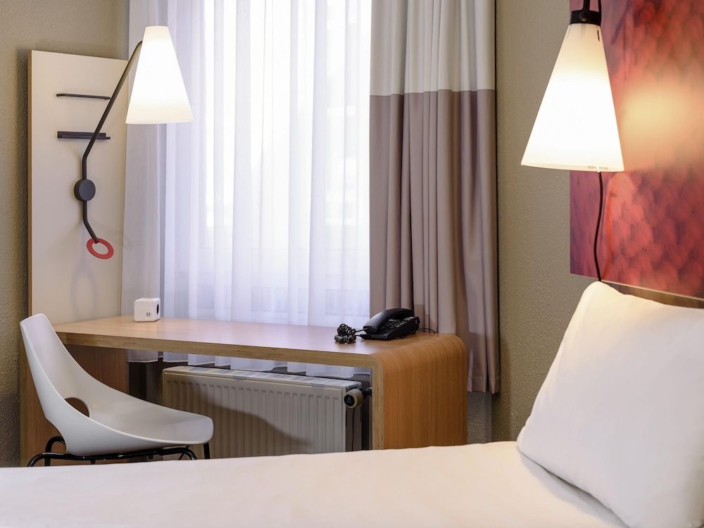 ibis Muenchen City Standard Twin Room, 2 Twin Beds