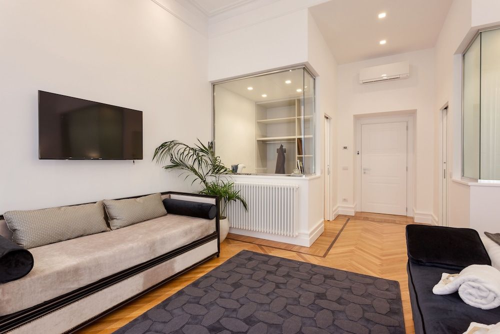 504 Corso Suites Deluxe Suite, 1 Bedroom, Balcony 10