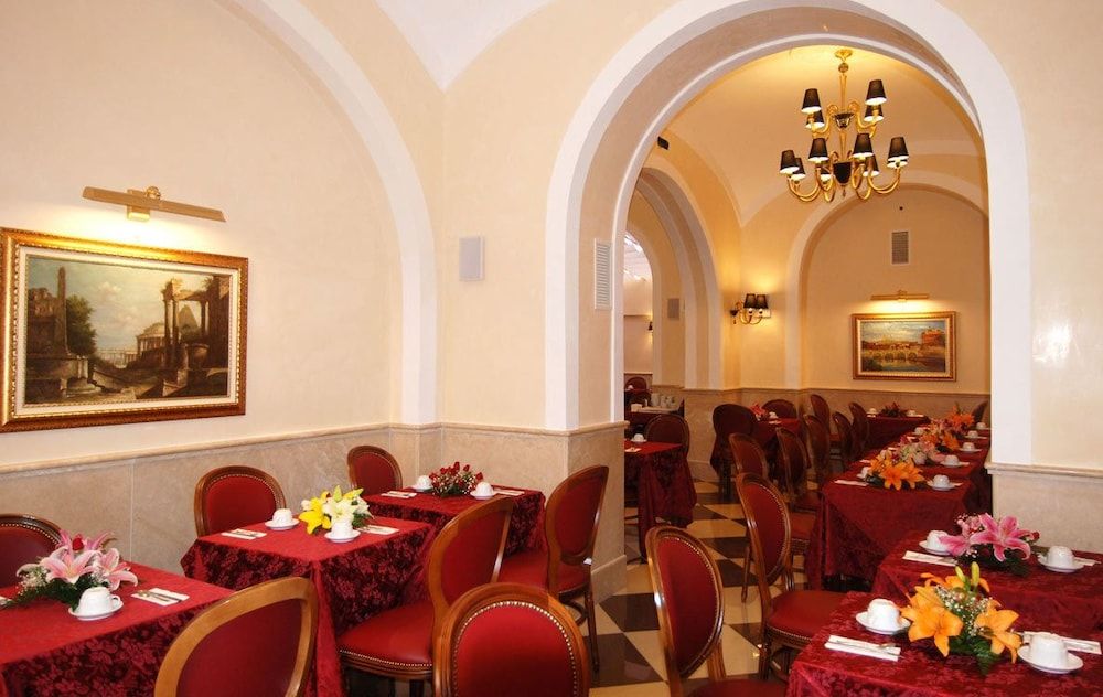 undefined Hotel Campidoglio 9