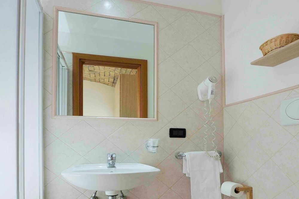 Hotel Campidoglio Double or Twin Room 3