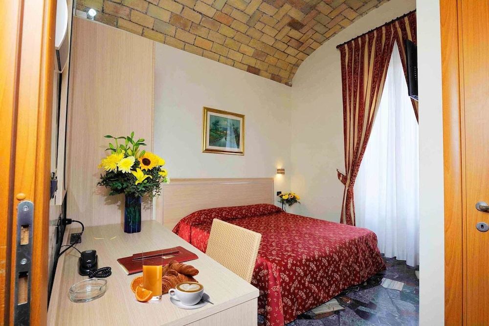 Hotel Campidoglio Double or Twin Room 4