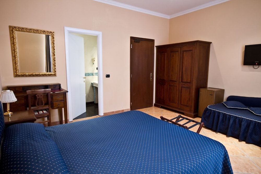 undefined Hotel Caracciolo 3