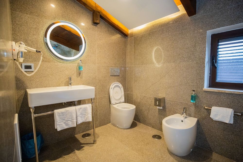 Hotel Vogue Suite King 14