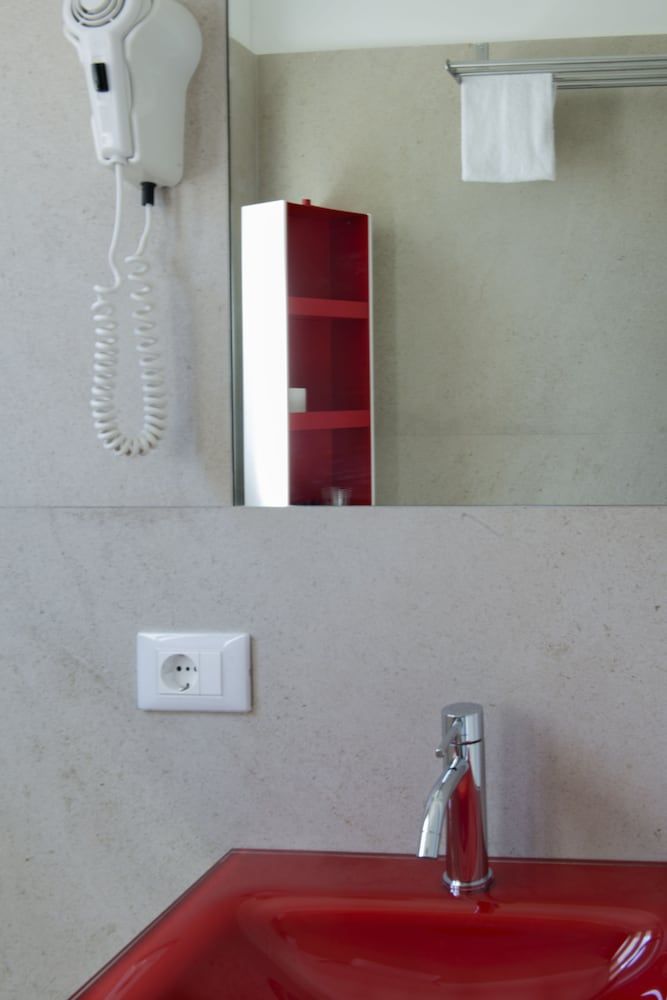 Ariston Classic Double or Twin Room 17