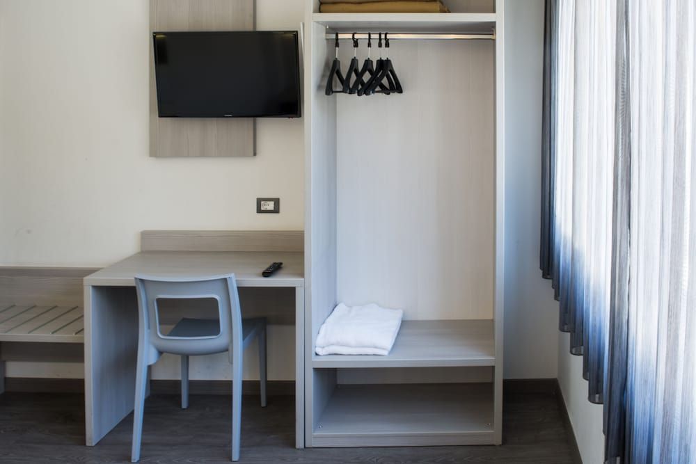 Ariston Classic Double or Twin Room 19