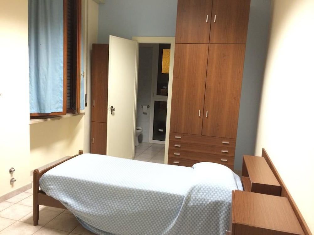 Business Single Room