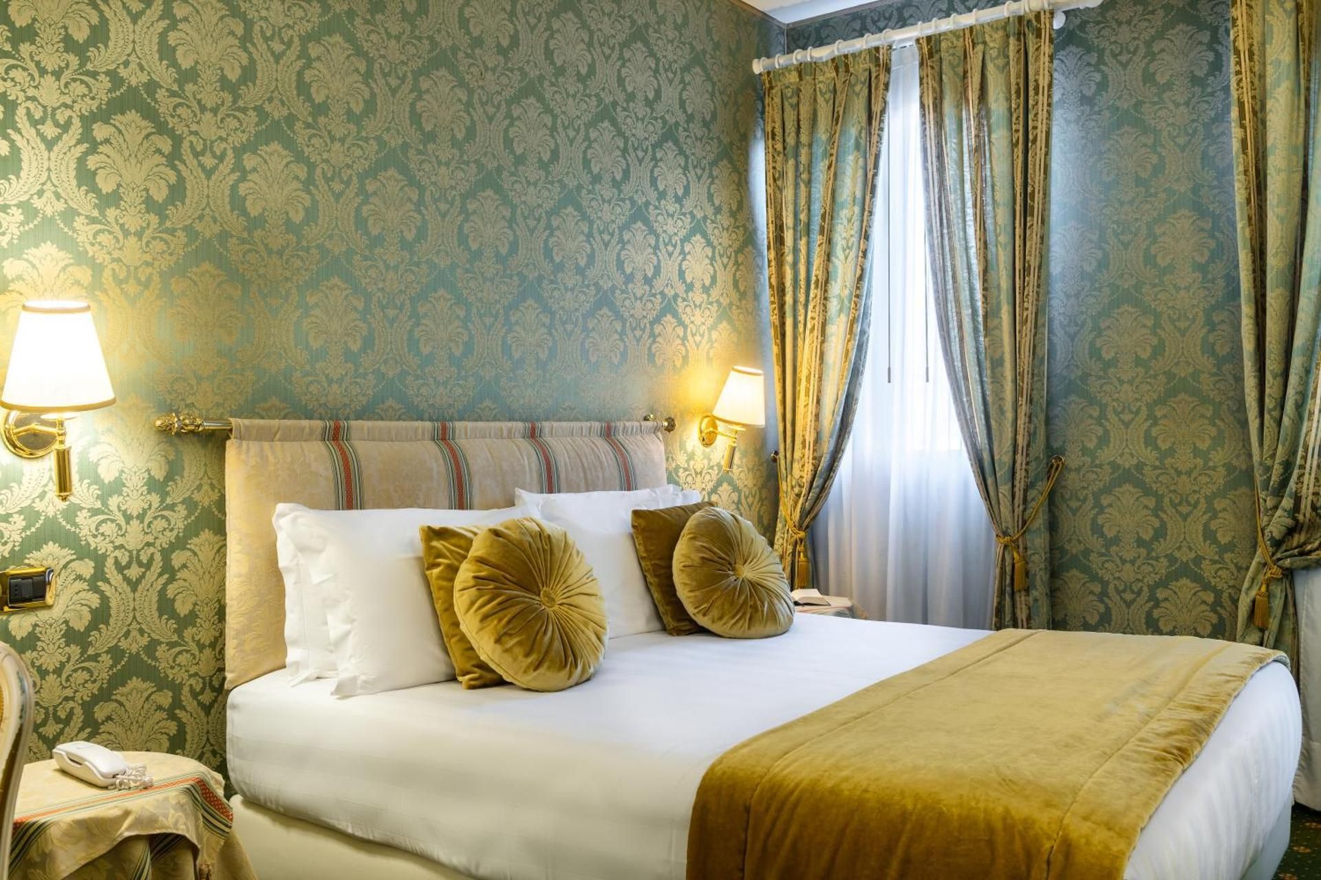 Double or Twin Room with Canal View