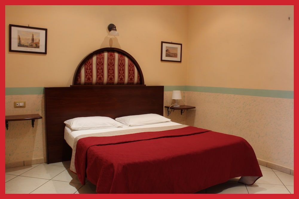 B&B La Storia di Napoli Double or Twin Room 6