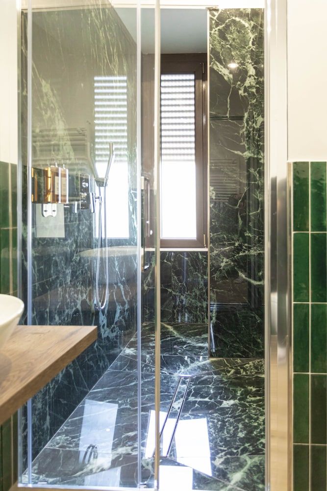 Flat 285 Superior Double Room 25