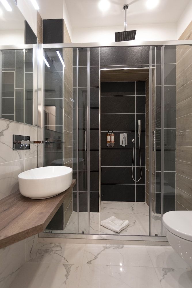 Flat 285 Triple Room 47