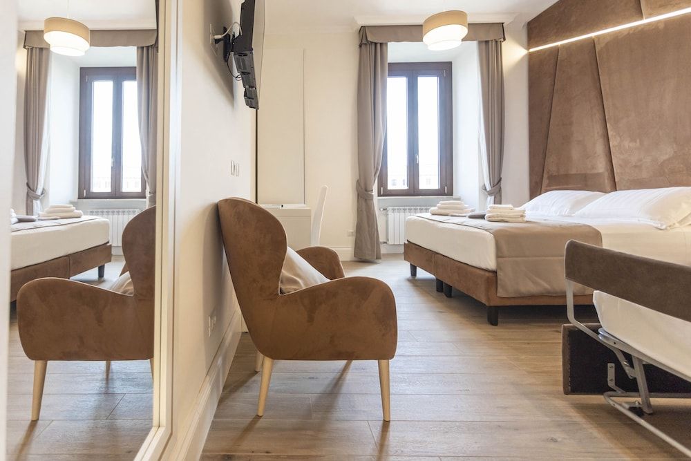 Flat 285 Triple Room 18