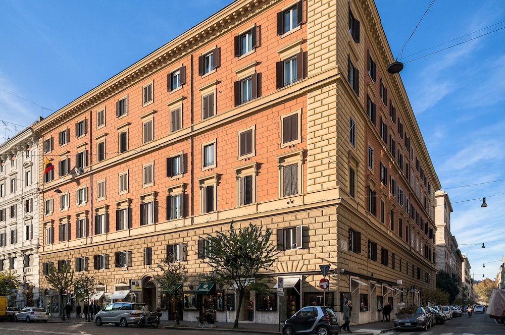 undefined Flat 285 5