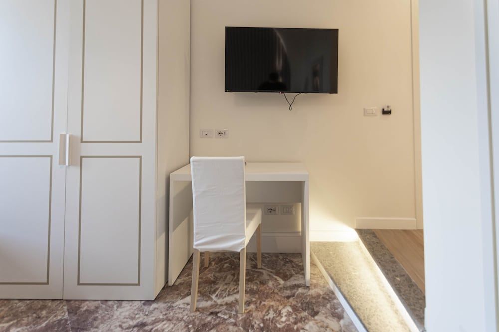 Flat 285 Triple Room 61