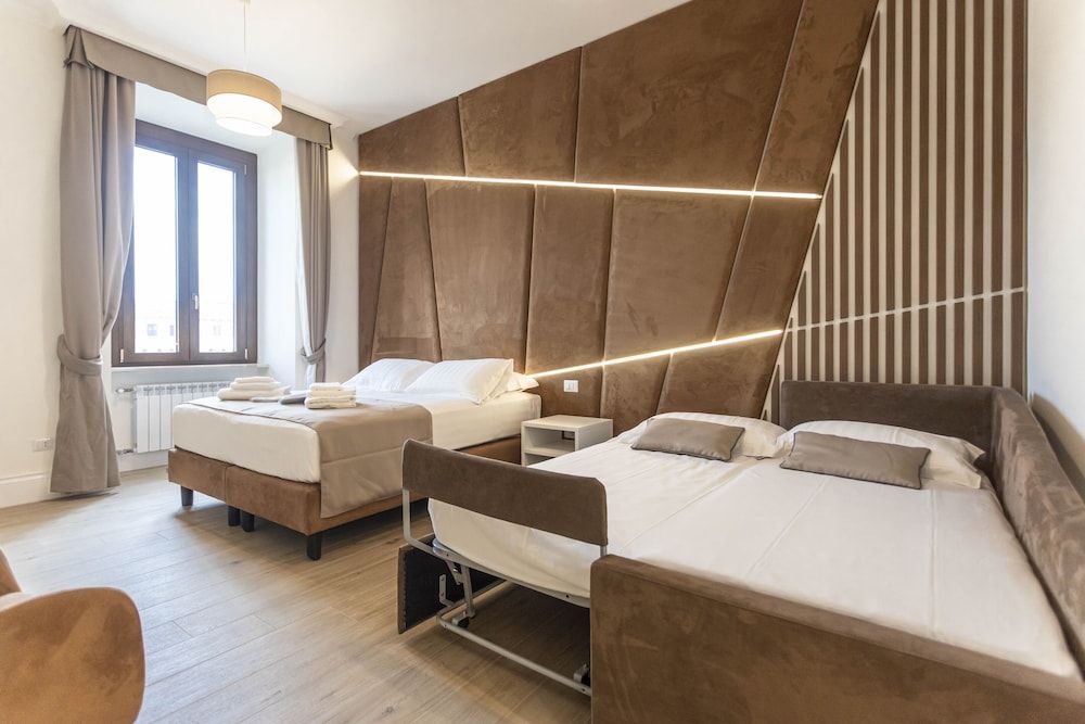 undefined Flat 285 3