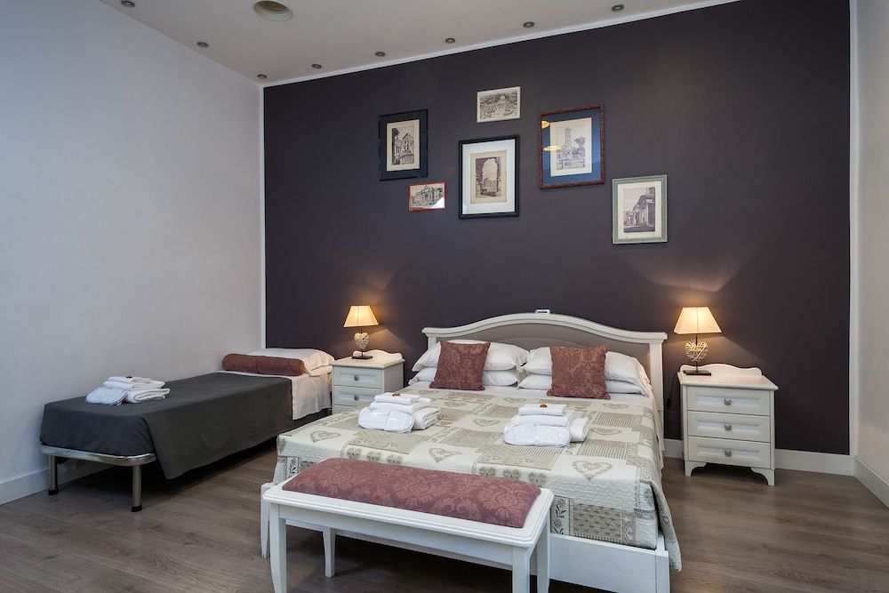 undefined Flat 285 7