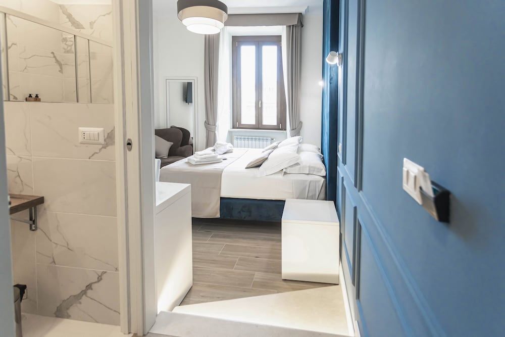 Flat 285 Superior Double Room 37